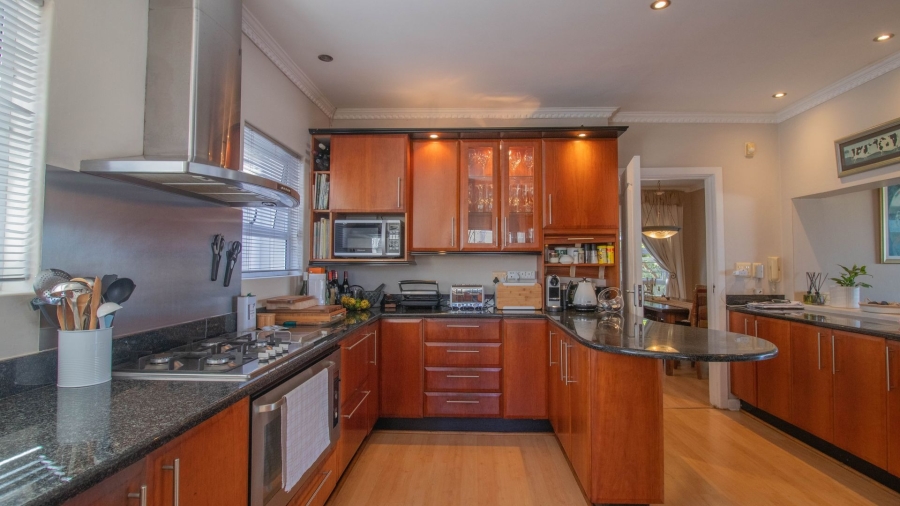 6 Bedroom Property for Sale in Beacon Bay Eastern Cape